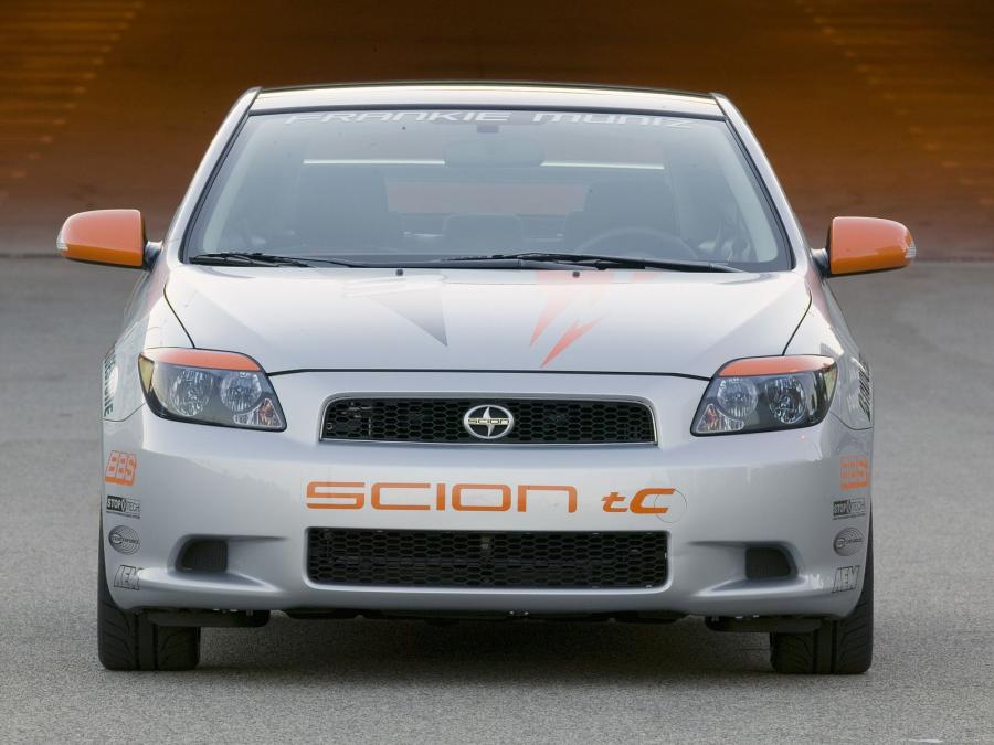  Scion tC Pro/Celebrity Race 2005 года  (фото 2 из 7)